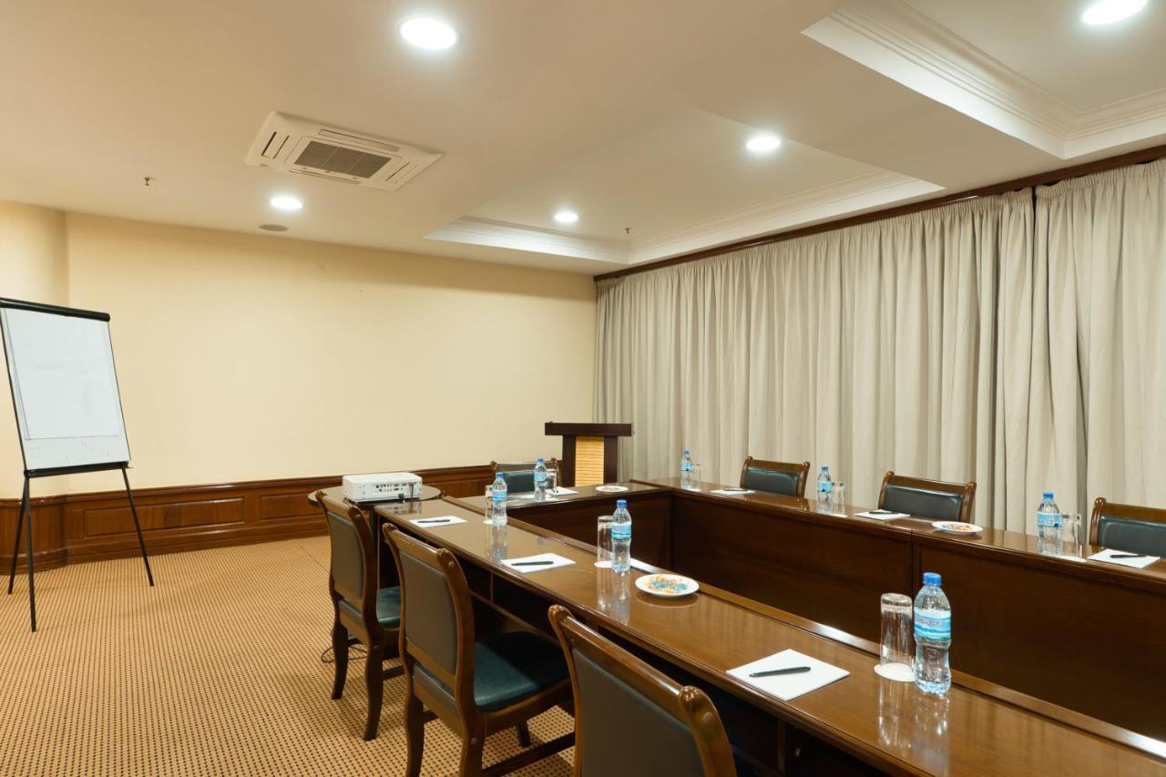 Kibo Palace Hotel Аруша Екстериор снимка