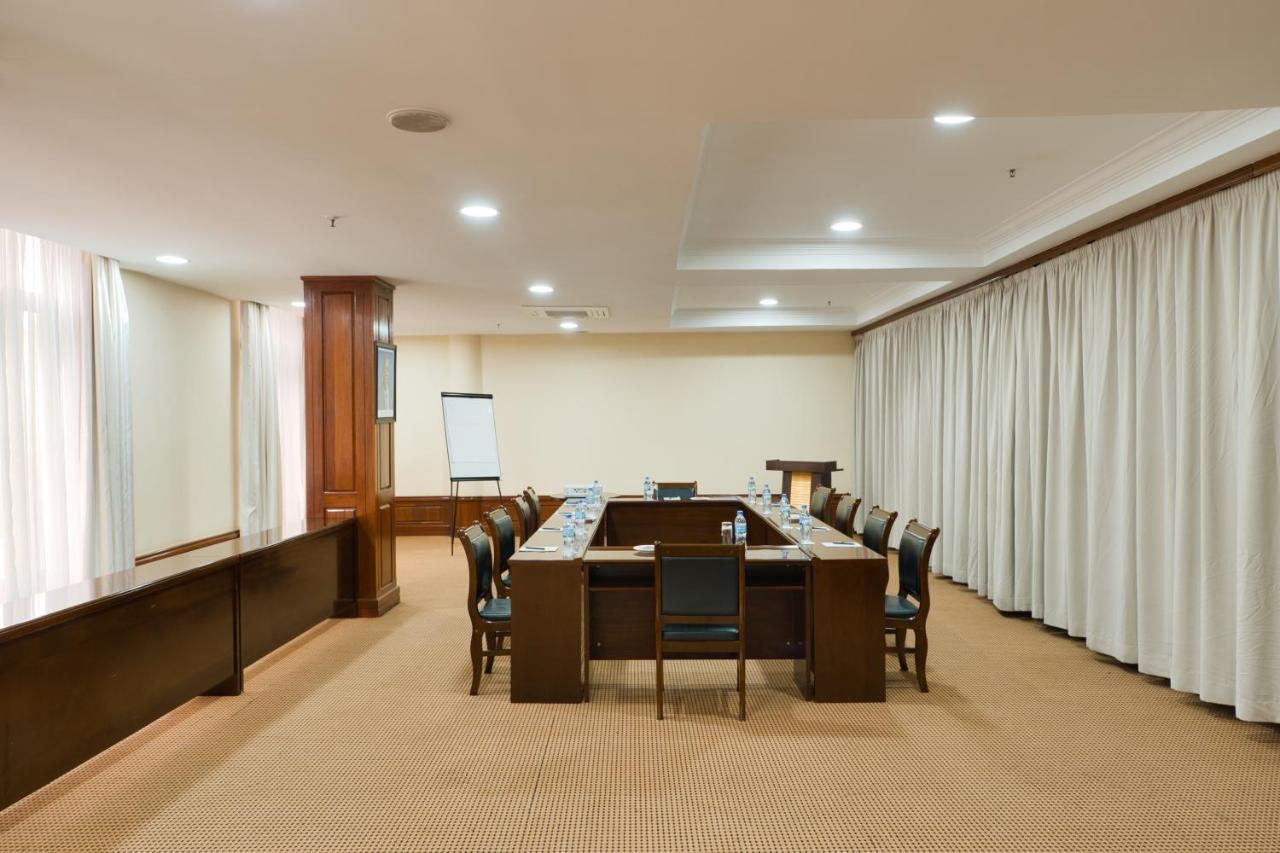 Kibo Palace Hotel Аруша Екстериор снимка