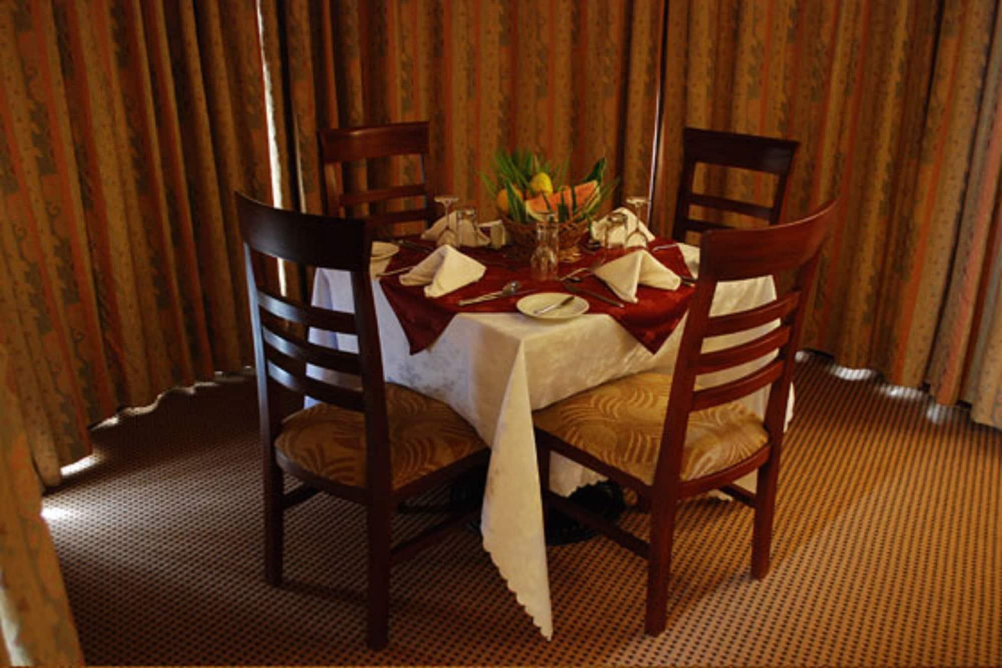Kibo Palace Hotel Аруша Екстериор снимка