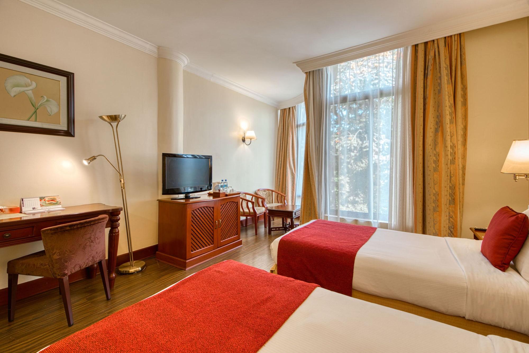 Kibo Palace Hotel Аруша Екстериор снимка