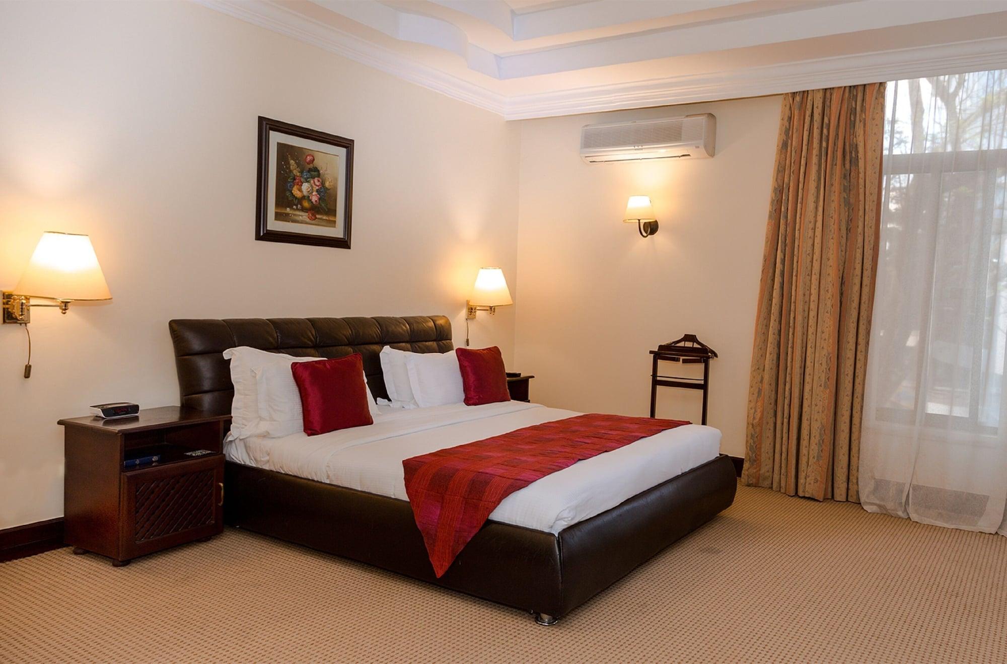 Kibo Palace Hotel Аруша Екстериор снимка